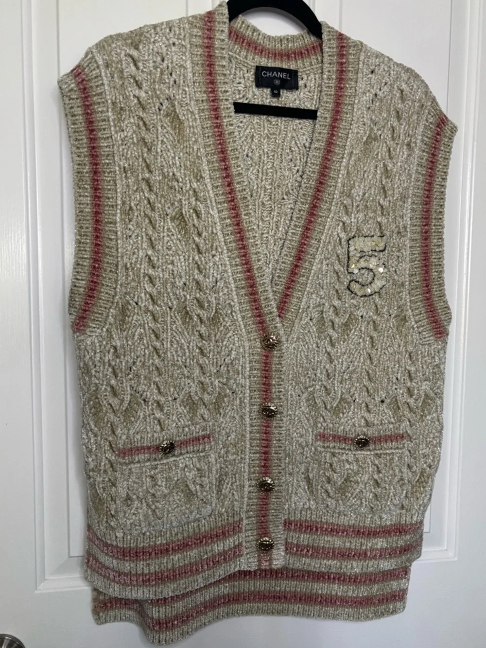 CHANEL 22FW Beige Cable Knit Vest with Pink Accent size French 40